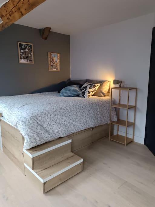 Triplex Hypercentre Avec Parking Apartment